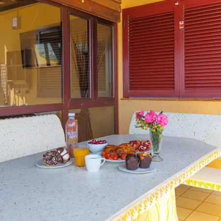 Granillo Escape Nyaraló